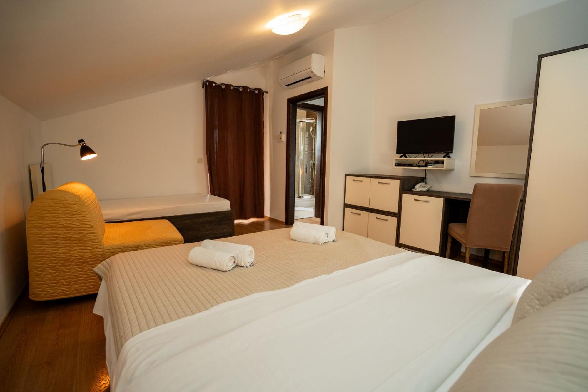 Bed & Breakfast Marta & Tona Кустичі Екстер'єр фото